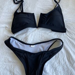 Aurelle black bikini